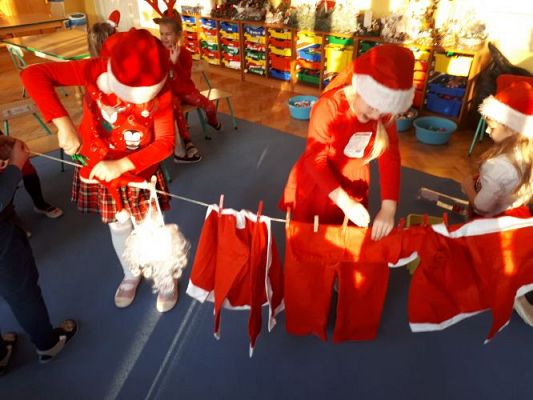 Grafika #32: 07.12.2020 Mikołajki gr III