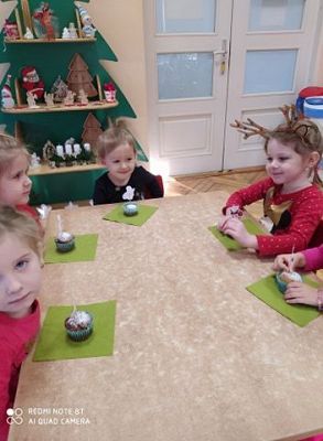 Grafika #4: 07.12.2020 Mikołajki w gr I