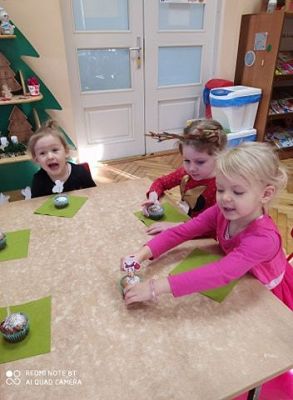 Grafika #5: 07.12.2020 Mikołajki w gr I