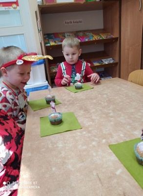 Grafika #16: 07.12.2020 Mikołajki w gr I