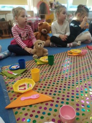 Grafika #10: 25.11.2020 Dzień Pluszowego Misia gr I