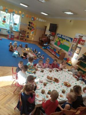 Grafika #32: 25.11.2020 Dzień Pluszowego Misia gr I