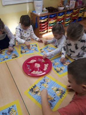 Grafika #27: 25.11.2020 Dzień Misia