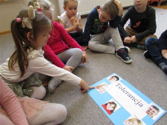 Grafika #4: 16.11.2020 Międzynarodowy Dzień Tolerancji gr II