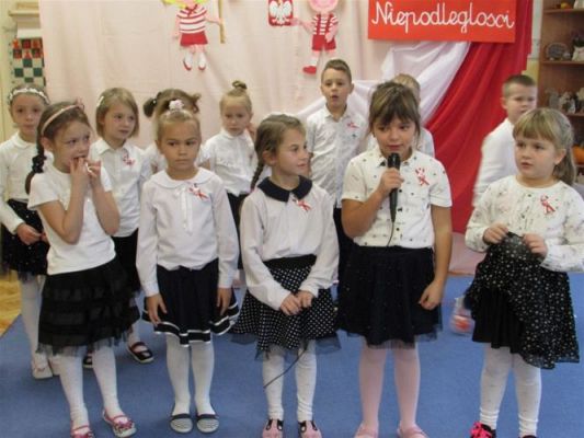 Grafika #20: 10.11.2020 Obchodzimy Święto Niepodległości w naszym przedszkolu