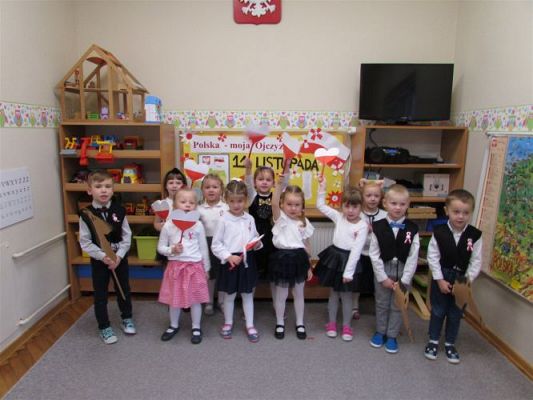 Grafika #25: 10.11.2020 Obchodzimy Święto Niepodległości w naszym przedszkolu
