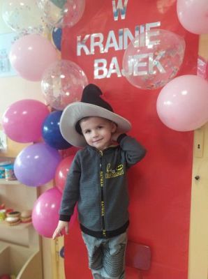 Grafika #17: 05.11.2020 W krainie bajek