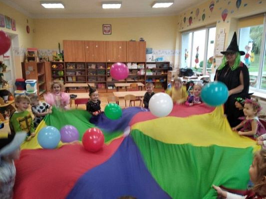 Grafika #23: 05.11.2020 W krainie bajek