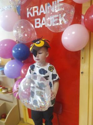 Grafika #28: 05.11.2020 W krainie bajek