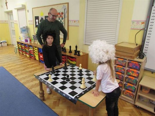 Grafika #23: 27.10.2020 Lekcja gry w szachy