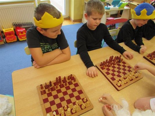 Grafika #40: 27.10.2020 Lekcja gry w szachy