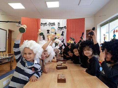 Grafika #76: 27.10.2020 Lekcja gry w szachy