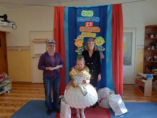 Grafika #9: 22.10.2020 Konkurs rodzinny - pokaz mody ekologicznej cz.II