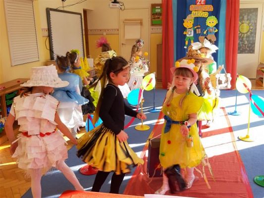 Grafika #64: 22.10.2020 Konkurs rodzinny - pokaz mody ekologicznej cz.I