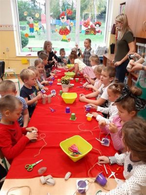 Grafika #17: 22.10.2020 Warsztaty kreatywne "Ćoś fajnego ze śmiecia mego"