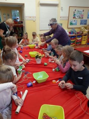 Grafika #23: 22.10.2020 Warsztaty kreatywne "Ćoś fajnego ze śmiecia mego"