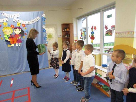 Grafika #19: 14.10.2020 Dzień Edukacji Narodowej