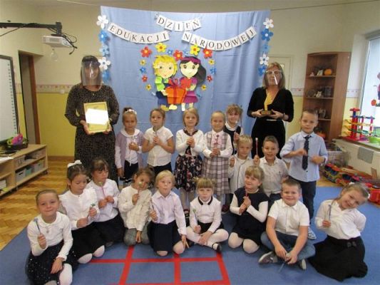 Grafika #21: 14.10.2020 Dzień Edukacji Narodowej