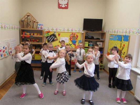 Grafika #32: 14.10.2020 Dzień Edukacji Narodowej