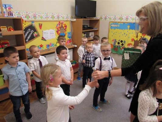 Grafika #43: 14.10.2020 Dzień Edukacji Narodowej