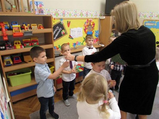 Grafika #44: 14.10.2020 Dzień Edukacji Narodowej