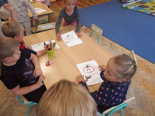 Grafika #1: 09.10.2020 CODE WEEK DZIEŃ 5 RYSUJĘ MALUJĘ KODUJĘ