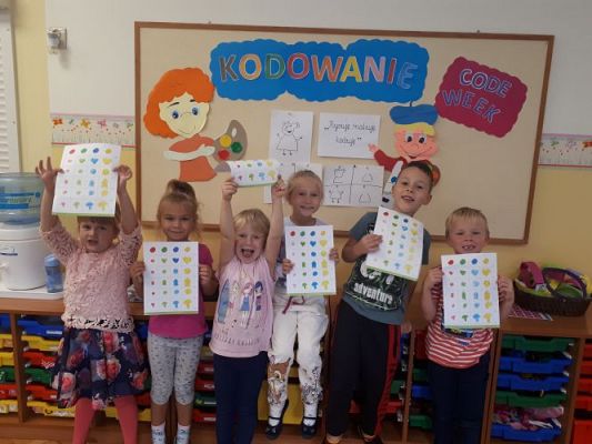 Grafika #6: 09.10.2020 CODE WEEK DZIEŃ 5 RYSUJĘ MALUJĘ KODUJĘ