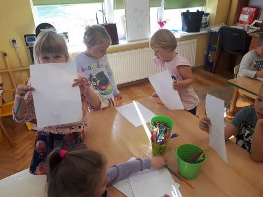 Grafika #11: 09.10.2020 CODE WEEK DZIEŃ 5 RYSUJĘ MALUJĘ KODUJĘ