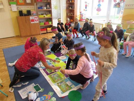 Grafika #13: 08.10.2020 Code WEEK Dzień 4 Zaprogramuj zdrowie - Wizyta Photona w sadzie