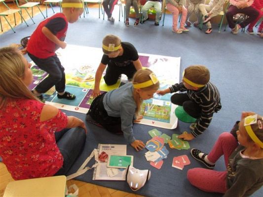 Grafika #15: 08.10.2020 Code WEEK Dzień 4 Zaprogramuj zdrowie - Wizyta Photona w sadzie