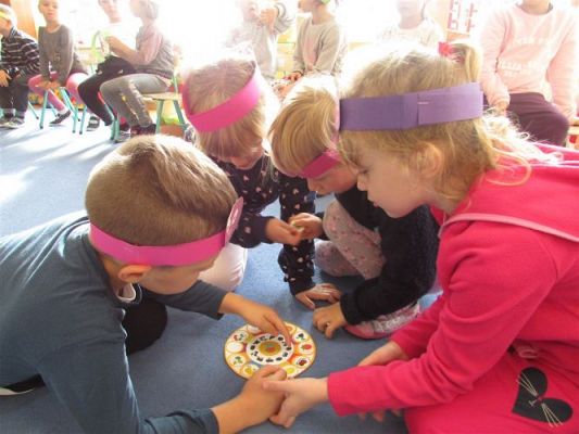 Grafika #24: 08.10.2020 Code WEEK Dzień 4 Zaprogramuj zdrowie - Wizyta Photona w sadzie