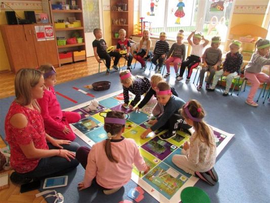 Grafika #25: 08.10.2020 Code WEEK Dzień 4 Zaprogramuj zdrowie - Wizyta Photona w sadzie