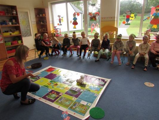 Grafika #26: 08.10.2020 Code WEEK Dzień 4 Zaprogramuj zdrowie - Wizyta Photona w sadzie