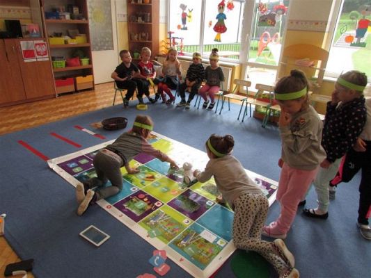 Grafika #29: 08.10.2020 Code WEEK Dzień 4 Zaprogramuj zdrowie - Wizyta Photona w sadzie