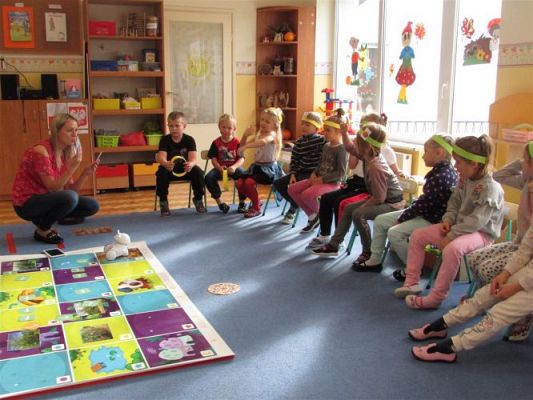 Grafika #31: 08.10.2020 Code WEEK Dzień 4 Zaprogramuj zdrowie - Wizyta Photona w sadzie