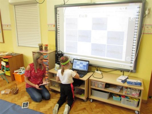 Grafika #48: 08.10.2020 Code WEEK Dzień 4 Zaprogramuj zdrowie - Wizyta Photona w sadzie