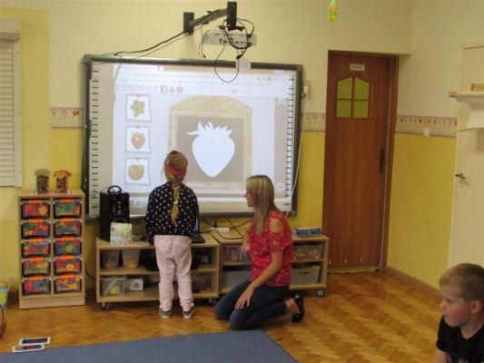 Grafika #52: 08.10.2020 Code WEEK Dzień 4 Zaprogramuj zdrowie - Wizyta Photona w sadzie