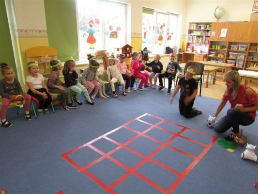 Grafika #53: 08.10.2020 Code WEEK Dzień 4 Zaprogramuj zdrowie - Wizyta Photona w sadzie