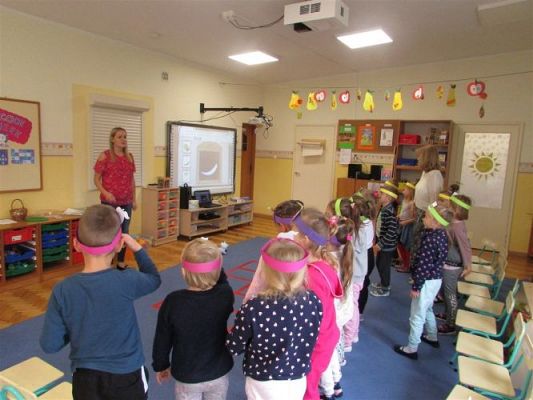 Grafika #61: 08.10.2020 Code WEEK Dzień 4 Zaprogramuj zdrowie - Wizyta Photona w sadzie