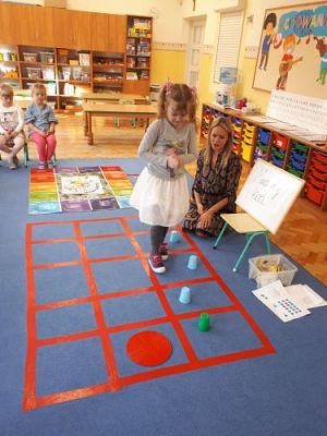 Grafika #4: 06.10.2020 CODE WEEK DZIEŃ 2 MUZYCZNY KOD CAŁA POLSKA PROGRAMUJE