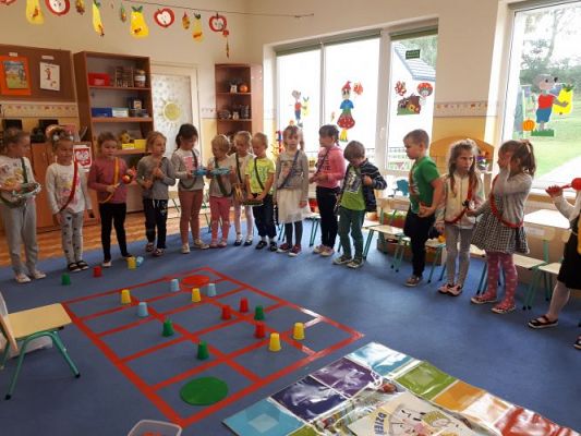 Grafika #13: 06.10.2020 CODE WEEK DZIEŃ 2 MUZYCZNY KOD CAŁA POLSKA PROGRAMUJE