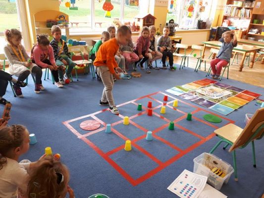 Grafika #14: 06.10.2020 CODE WEEK DZIEŃ 2 MUZYCZNY KOD CAŁA POLSKA PROGRAMUJE