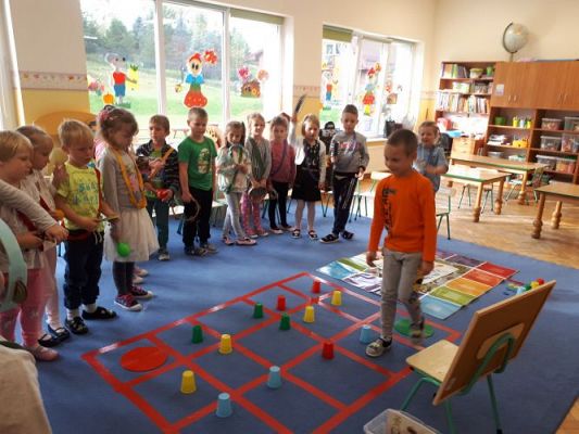 Grafika #15: 06.10.2020 CODE WEEK DZIEŃ 2 MUZYCZNY KOD CAŁA POLSKA PROGRAMUJE