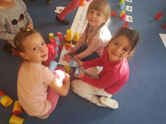 Grafika #22: 05.10.2020 Code Week Dzień 1 "Kubeczki od A do Z Cała Polska Programuje Gr III