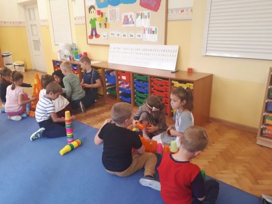 Grafika #26: 05.10.2020 Code Week Dzień 1 "Kubeczki od A do Z Cała Polska Programuje Gr III