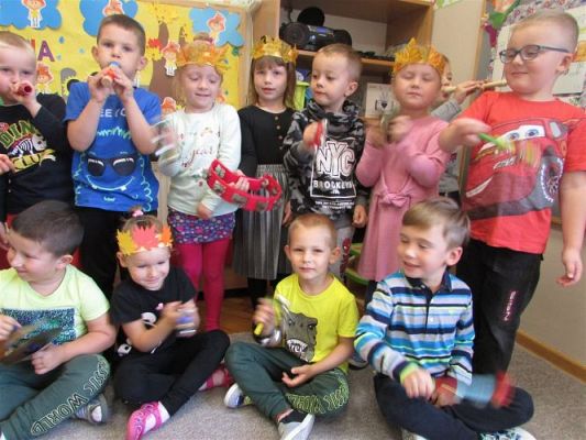 Grafika #18: 01.10.2020 Dzień Muzyki gr II