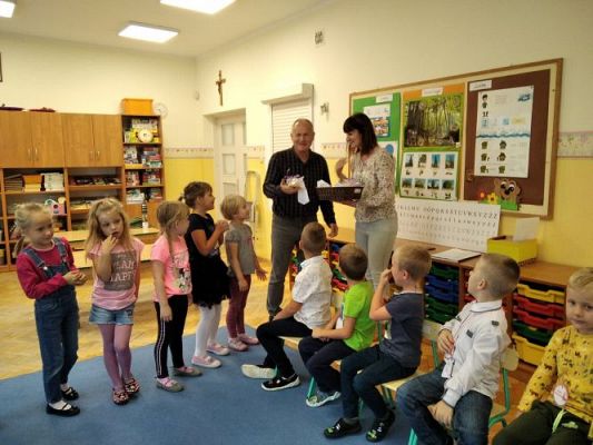 Grafika #9: 30.09.2020 Dzień Chłopaka gr III