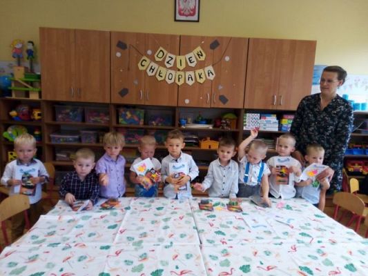 Grafika #1: 30.09.2020 Dzień Chłopaka gr I