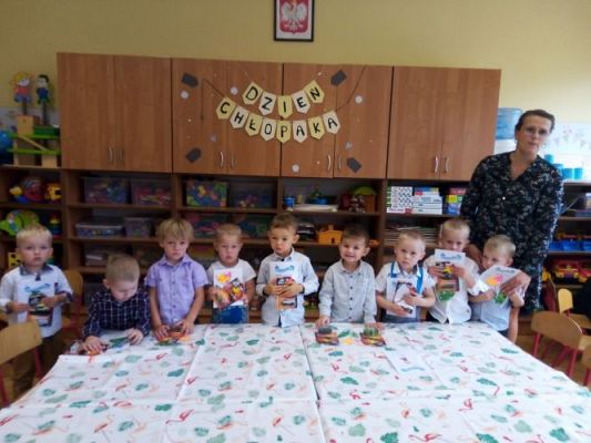 Grafika #24: 30.09.2020 Dzień Chłopaka gr I