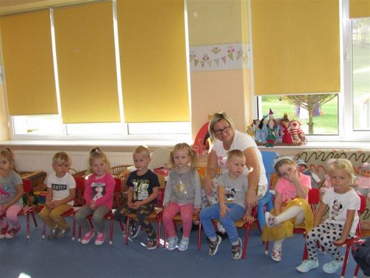 Grafika #13: 22.09.2020 Spotkanie z policjantem - Bezpieczna droga do przedszkola